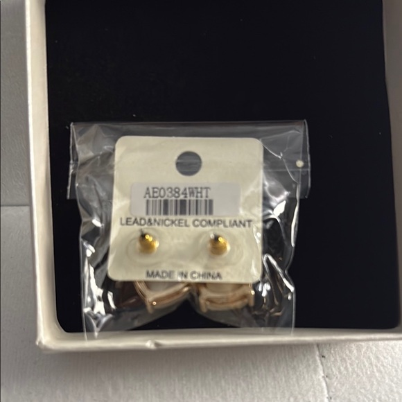 !it jeans Gold and Cream Stud Earrings - Picture 3 of 3